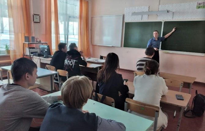Школьников Черновской школы научили финграмотности